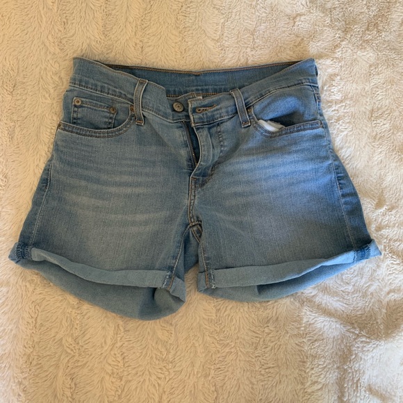 Assorted clothing - Picture 2 of 7